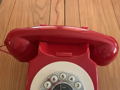 Items for sale &ndash; Red retro phone &pound;15