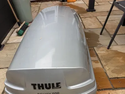 Items for sale
– Thule roofbox and bars £250