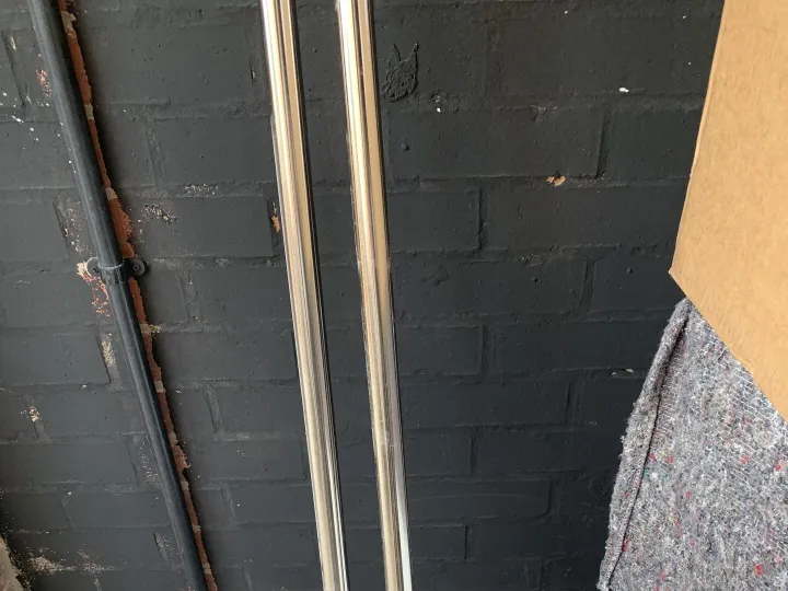 Items for sale
– Curtain poke £5