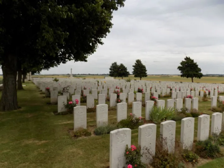 Adanac Military Cemetery, Miraumont