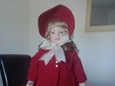 Items for sale &ndash; Vintage Porcelain Doll &ndash; Claudia &pound;25