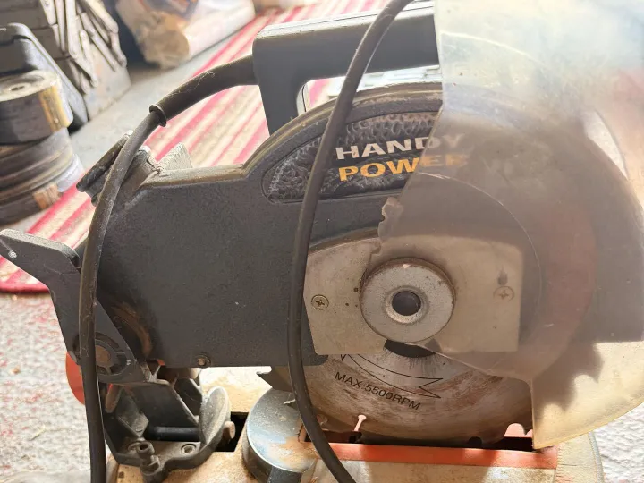 Items for sale
– Handy Power Chop saw £15