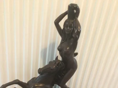 Items for sale
– Sculpture like figure of nude lady on a horse £ 20