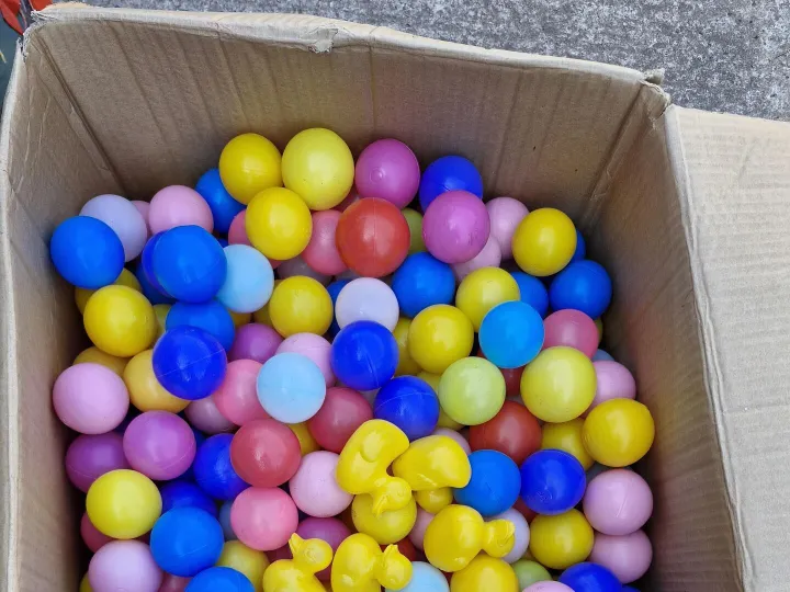 Items for sale &ndash; Ball pit balls and ducks &pound;7