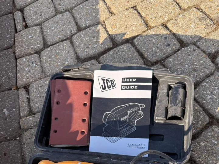 Items for sale
– JCB Sander and sanding sheets £10