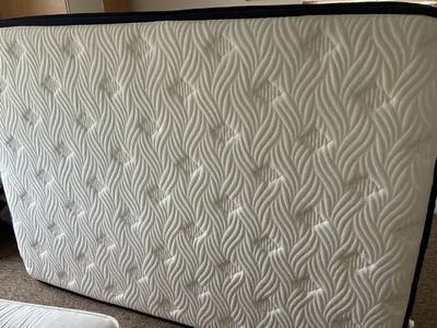 Items for sale
– Double mattress – excellent condition 50