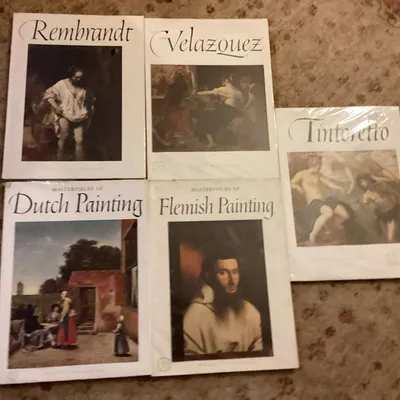Items for sale
– 5 art books with 16 full colour prints 15