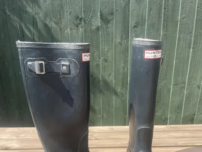 Items for sale
– Hunter ladies navy wellies size 4 18