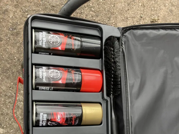 Items free to a good home! – Car cleaning kit n/r