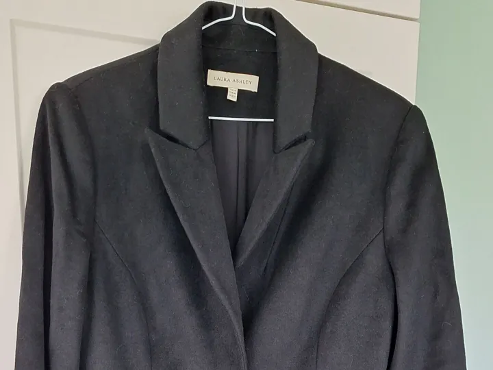 Items for sale
– Vintage Laura Ashley coat. £20