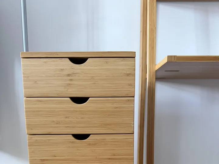 Items for sale
– Lap top station with shelves and matching drawers £50