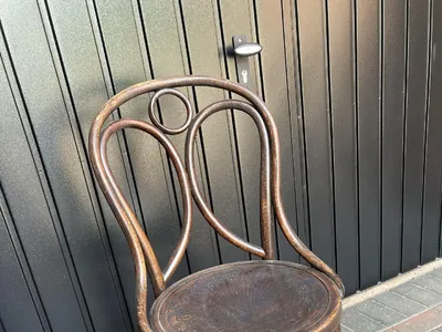 Items for sale
– Bentwood chair £15