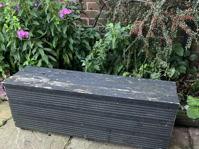 Items for sale
– Wooden bench with lift up lid. £25