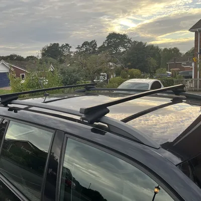 Items for sale
– Thule Roof Bars £15