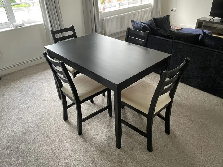 Items for sale
– TV Stand £25.00