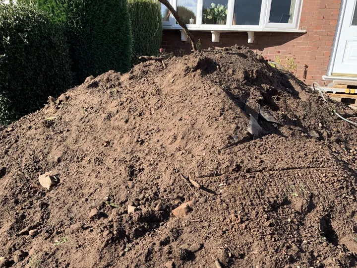 Items free to a good home! &ndash; Top soil n/r
