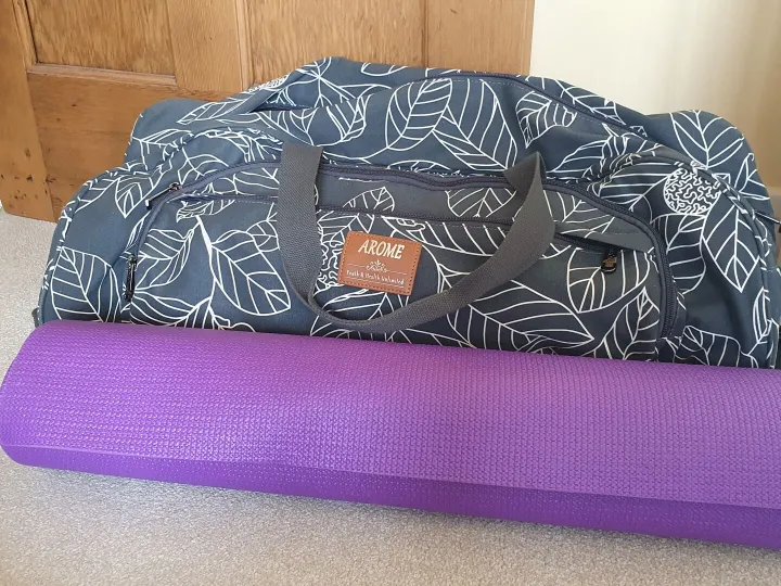 Items for sale &ndash; Yoga bag and mat &pound;15