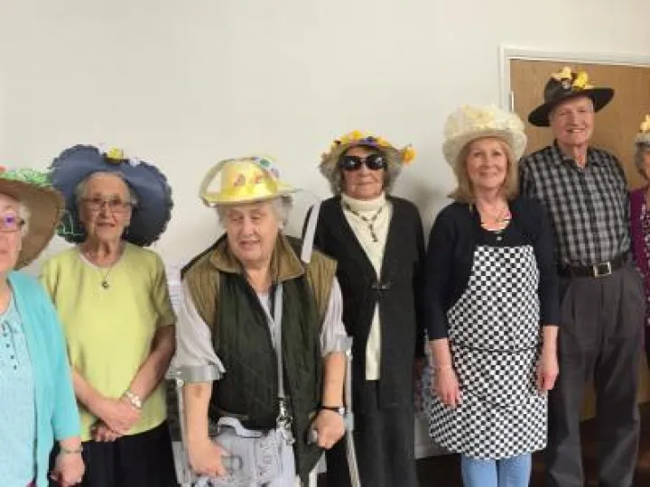 Easter bonnets 16 6