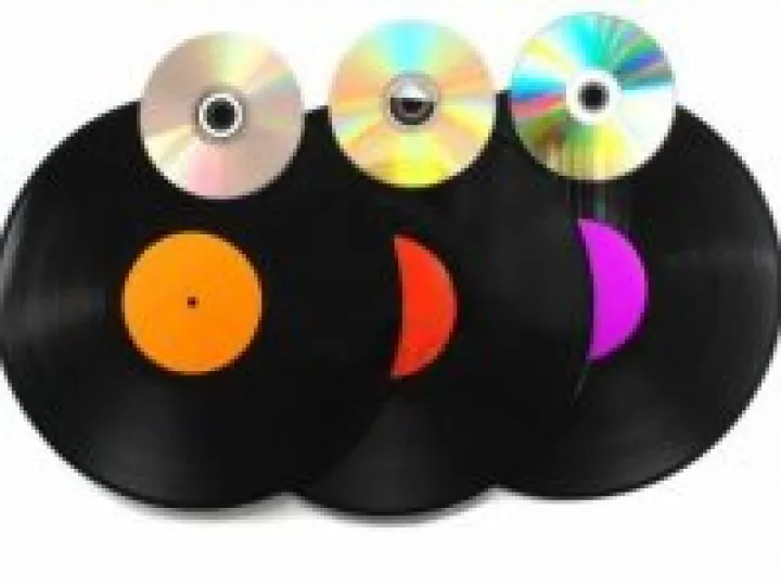 Vinyl & CD 01