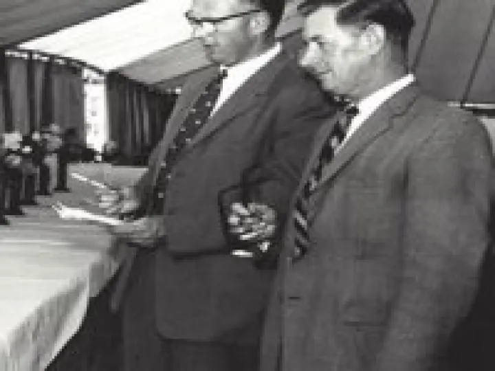 Mr Halliburton and Mr Caldwell at a flower show