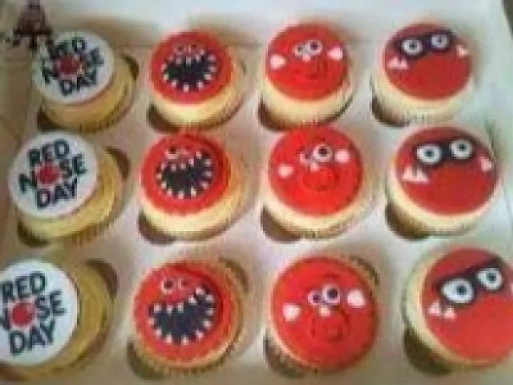 comic cakes