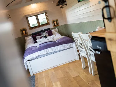 Overwater Luxury Glamping Hodnet Interior 48
