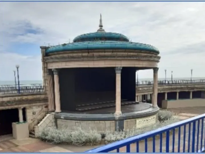 Band stand