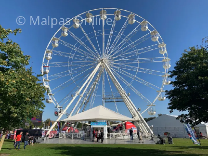 Observation wheel image