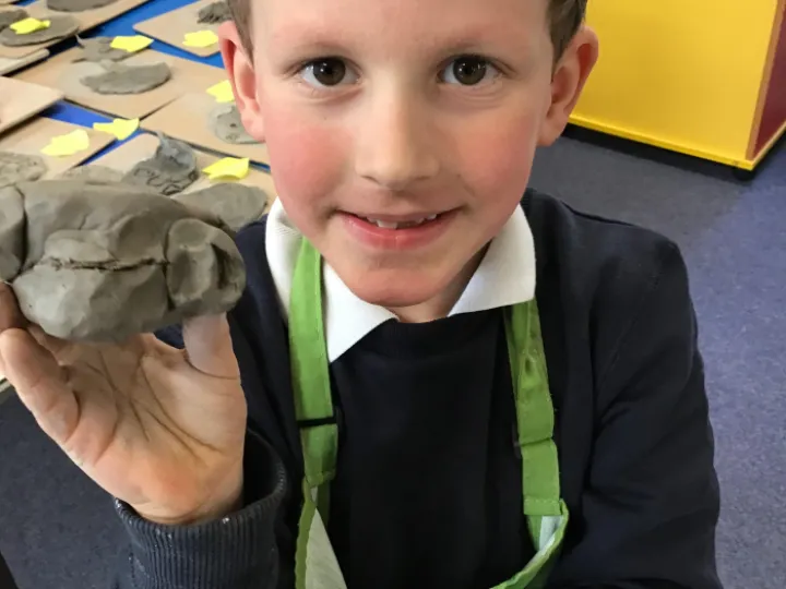 Pinch pot 8