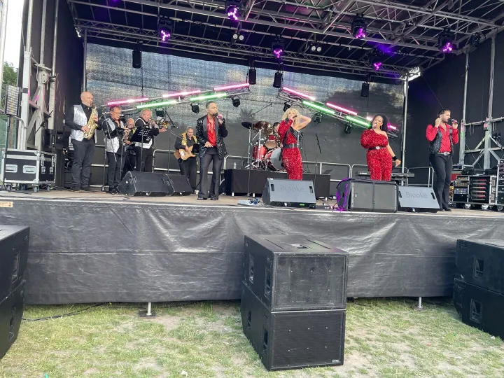 Party on the park 1