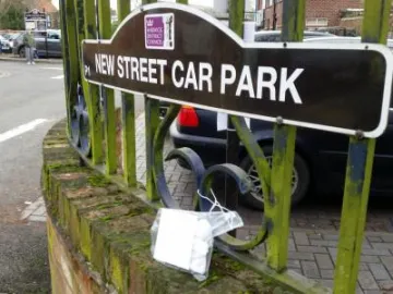 Christmas Angels – Waiting