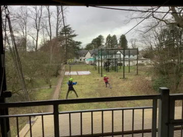 4A656BDC-E021-48AA-BDE7-74B95F136E4A