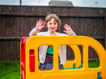 Upton &ndash; Daisy Chains