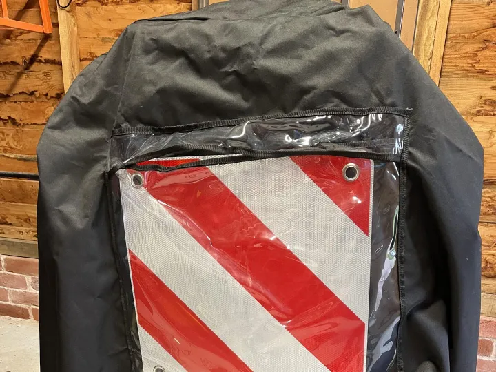 Items free to a good home! – Scooter / bike cover FREE! n/r