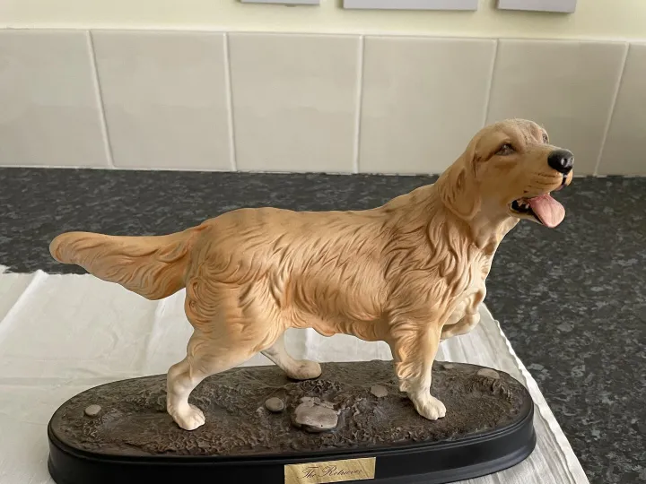 Items for sale
– Beswick Dog £25
