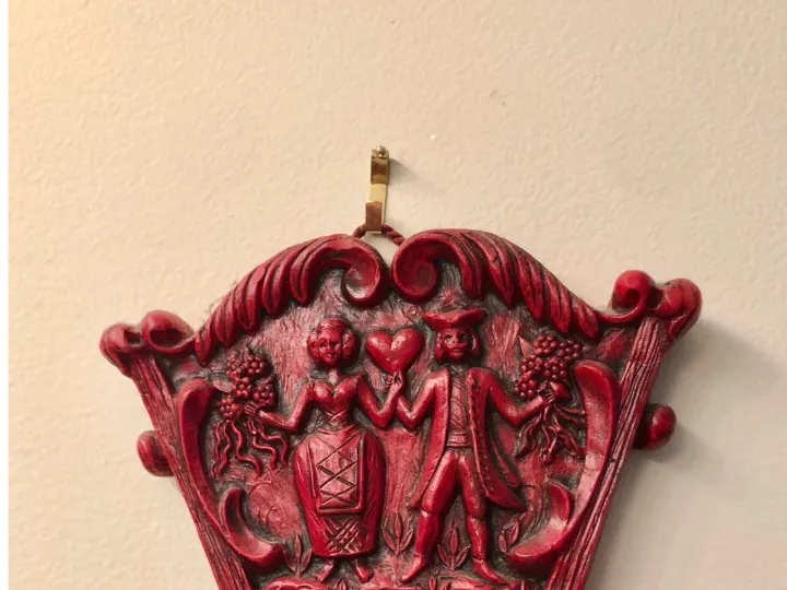 Tarvin Waxwork Door Crest