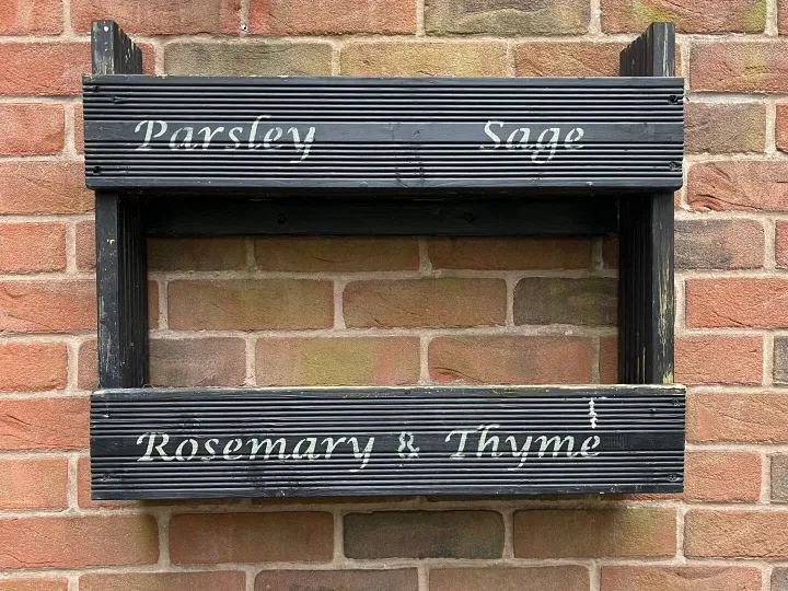 Items for sale &ndash; Shelves for herbs &pound;5