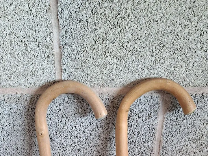 Items for sale &ndash; Wooden walking sticks &ndash; 2nr, good condition 10.00