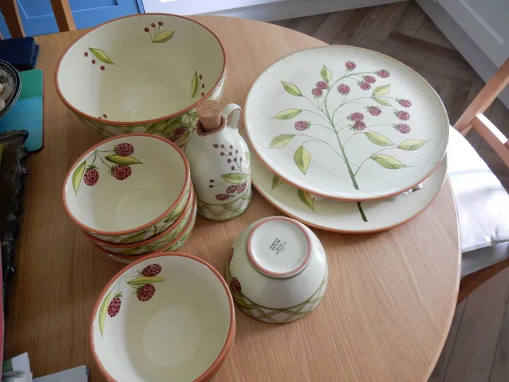 Items for sale
– Marks & Spencer 'Berries' Pasta/Salad set £30.00