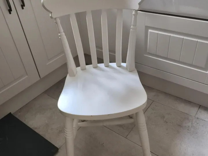 Items for sale
– John Lewis Kitchen Chair £10