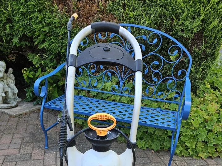 Items for sale
– 2xwhel garden sprayer £20.00