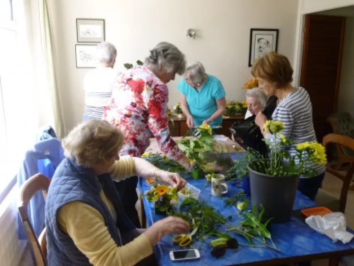 Flower Club May 2016 (2)