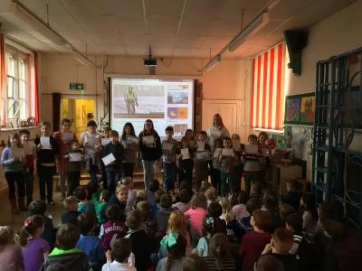 EFC3084E-9680-4253-829D-2B491DD25B1E