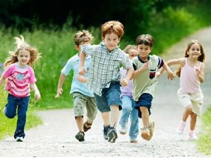 children running