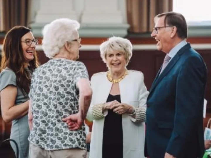 Gloria (101 Ways) LQ  10