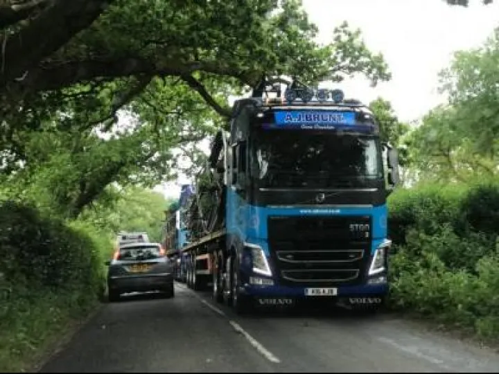 HHV in country lane