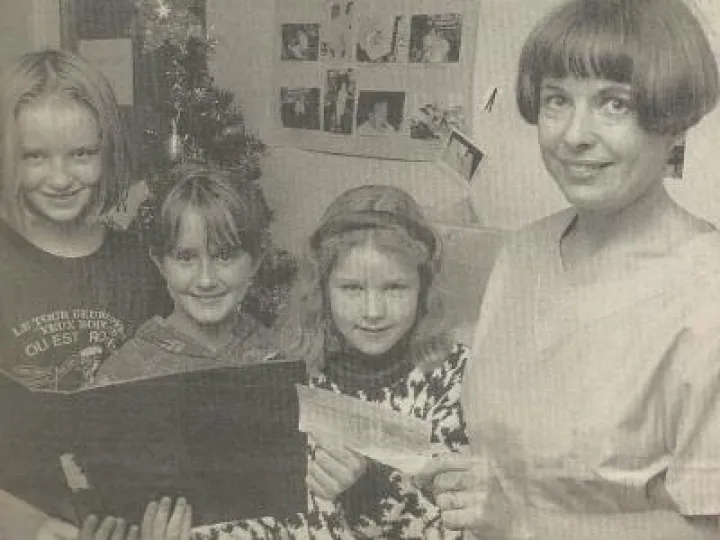 THR Carol Singers Scan_20181022