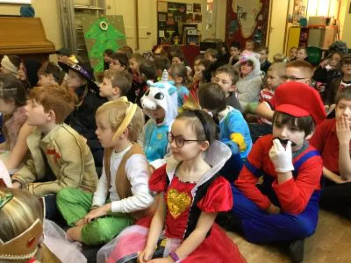 6F64679D-663F-4AC7-9474-62D169A3A65F