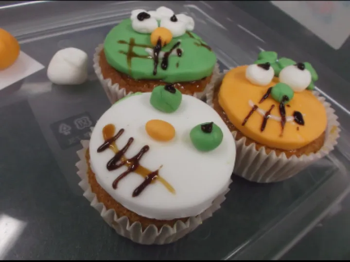 2018 Monster cake icing