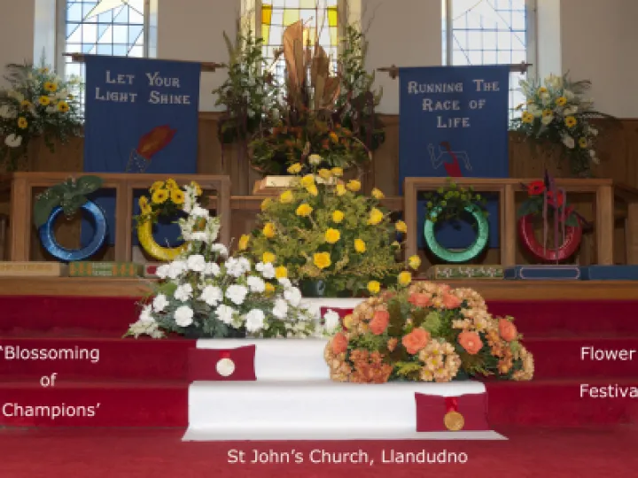Flower Festival &ndash; Altar-jpg Blossoming of Champions 2012